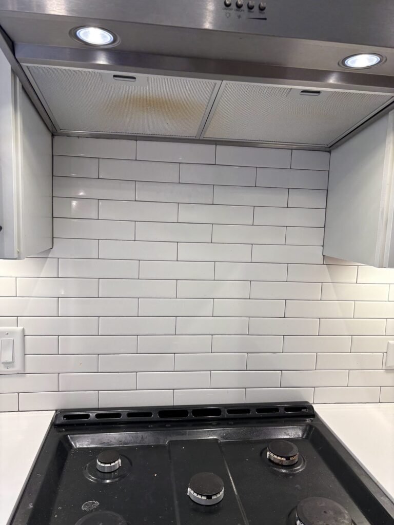 Range hood and backsplash during deep cleaning